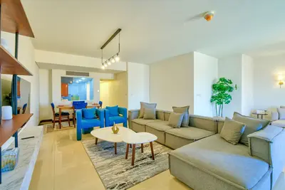 Image de The Lofts across Auc - C331, The Lofts by Elegant