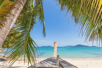 Charming 2-Bedroom New Apartment 400m to Beautiful Bang Tao Beach. Great Service