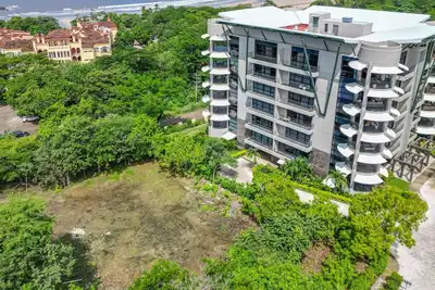 Image de Condo à 5 minutes à pied de la plage de Tamarindo + Gym