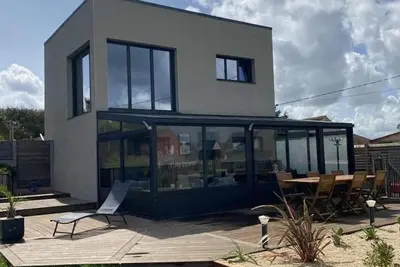 Image de Villa contemporaine vue mer avec accès plage