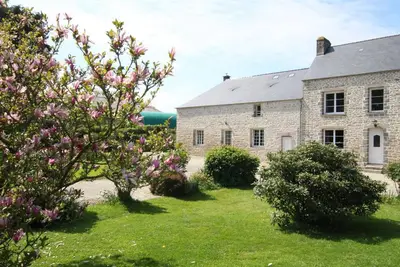 Image de Maison de campagne au Cotentin avec terrasse et jardin