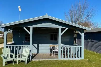 Image de Luxury 6-person camping cabin