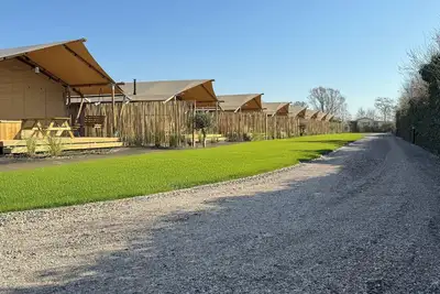 Image de Luxury Safari tent for 5 persons