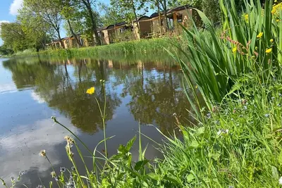 Image de Campervan on the water