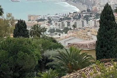 Image de Single storey villa  unoverlooked with breathtaking views over Fuengirola bay