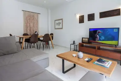 Image de Classic Living 2 Bd Historic Apt near Kallimarmaro