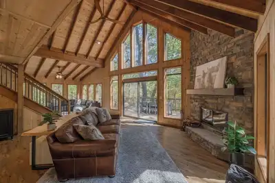 Deer Creek Cabin by Innsbrook Vacations!