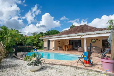 Image de Villa Bleue, piscine, vue mer