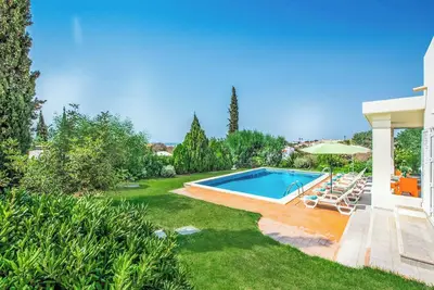 Image de Villa Alegria - Trois Chambres Villa, Couchages 6