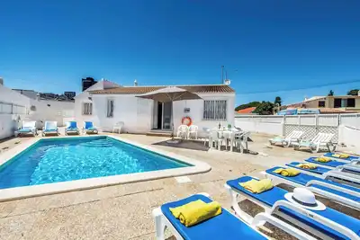 Image de Villa Oahu - Quatre Chambres Villa, Couchages 8