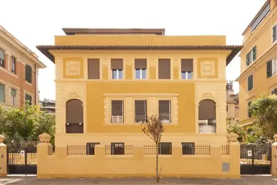 Image de Newly renovated historic design cottage in an exclusive neighborhood