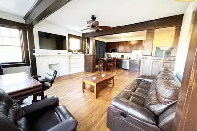 Image de Rustic Rockwell Park with Free Off-street Parking