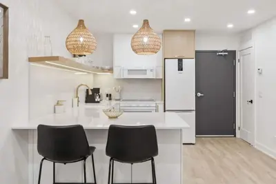 Image de Design Condo in Downtown Collingwood - 146 Hurontario Unit 2