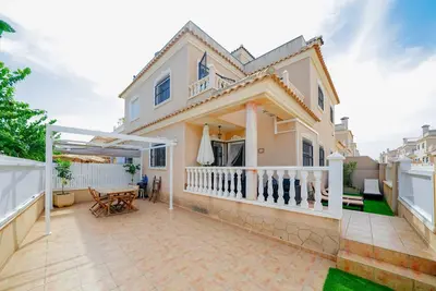 Image de Très belle maison avec terrasse, piscine, située à 700 m de la mer (6 pers)