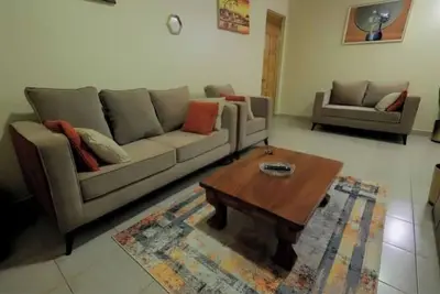 Image de C&C Suites 3bhk is a family friendly apt with a rooftop fit for urban camping \n\n