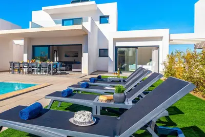 Image de Villa w/ Heatable Pool and Bbq in Albufeira