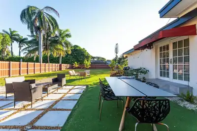 Image de Best Location, Stylish W/ Games And Services