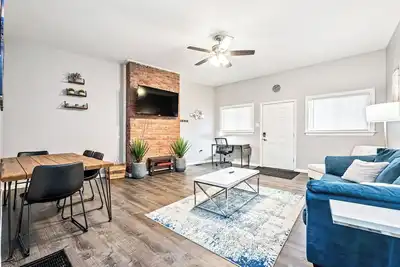 Image de Stylish 2br! Off-Street Parking!