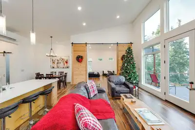 Image de Water Views: Whidbey Island Hideaway w/ Deck