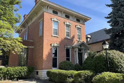 Image de The Historic Frank Bonnet House | Pool Table!