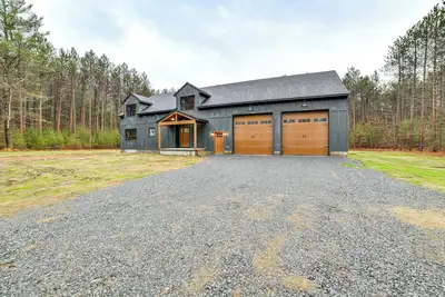 Image de Brantingham Home: Atv & Snowmobile Trails On-Site!