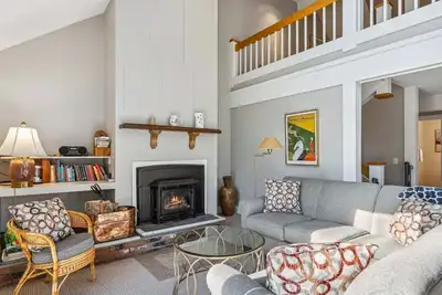 Image de Views, Ac, and Family Fun | Kingswood 12e
