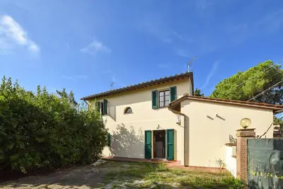 Maison confortable à Fauglia avec WiFi