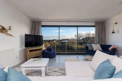 Image de Beautifully Refurbished 4-Bed Beachside Retreat