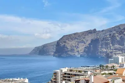 Penthouse The Cliffs, Huge Terrace, Bbq, Air C