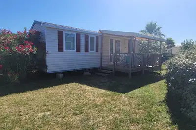 Homerez - Bungalow spacieux avec piscine à Lattes