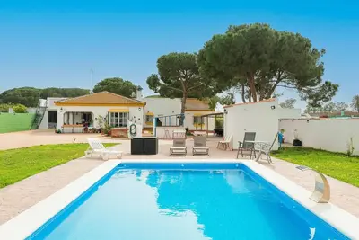 El Coto - Villa Con Piscina Privada. Wifi Gratis