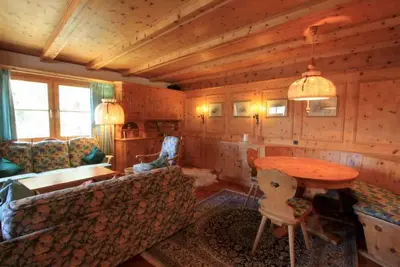 Apartment Christina - Central 3. 5-Room Apartment with Balcony in Pontresina