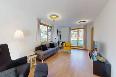 Apartment Blaunca - Bright Apartment with Terraces in Maloja