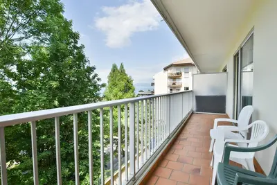 Image de Spacieux appartement refait à neuf avec balcon et garage, proche centre-ville