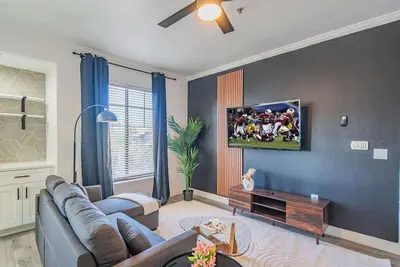 Image de Westgate Stay | Parking, Pool, Gym, Balcony W/D