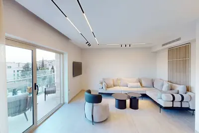 Image de King David Residences-Luxurious Apartment with Jlm walls Views