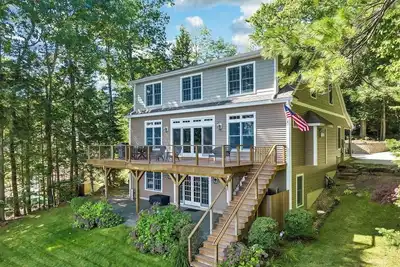 Image de Lake Winnipesaukee Waterfront Sleeping 12 with 28' dock Gilford