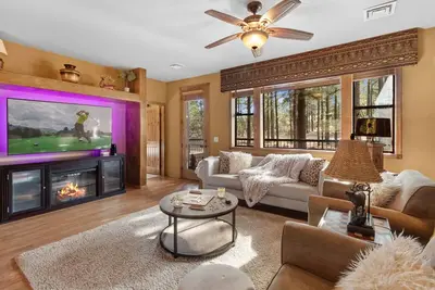 Image de *New* Mooseberry Villa • King Bed • eBikes • Nearby Fool Hollow Lake • Torreon