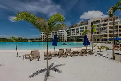 Image de Nuevo, Exclusivo Apto 2br Laguna Cristalina