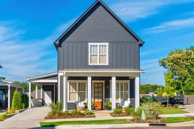 Image de Enjoy your relaxing stay just 1 mile from the charming Square.