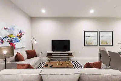 Image de Chic 4 Bedroom at Summerville, Minutes from Disney