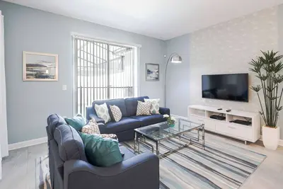 Image de Perfect Storey Lake Home for Great Vacation