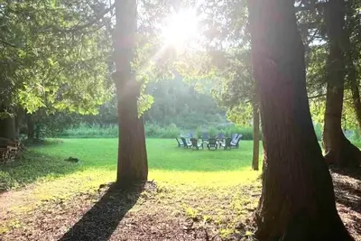 Image de Idylwild Riverfront Cottage - Moments from Lake Huron