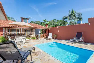 Image de Casa com piscina a 100 m de Camburizinho