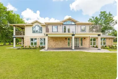 Image de Great 5 Bedroom Bungalow Sitting in 3 Acre Lot