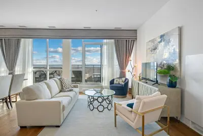 Image de Niagara Falls Penthouse | Great Views | Gym | Luxe