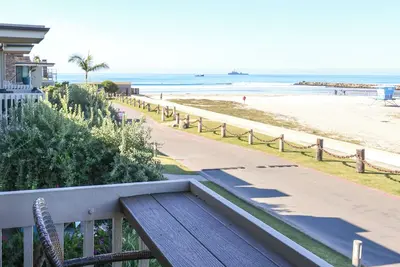 Image de Wake Up to Stunning Marina & Ocean Views in This Updated Condo!