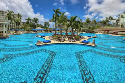 Image de 𝐅𝐢𝐧𝐝𝐢𝐧𝐠 𝐌𝐞𝐢𝐥𝐢 Oceanfront Kauai Beach Club Resort+Amenities. 2br Suite
