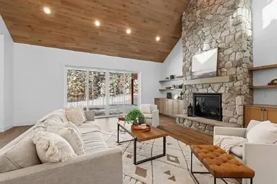Image de Brand new luxury family home near Tamarack Resort