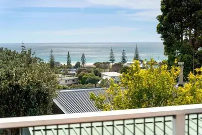 Onemana Retreat - Sea Views